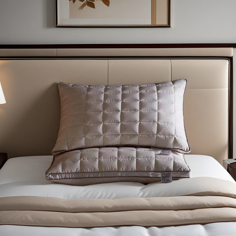 Fluffy Microfiber Pillow (24"×17")
